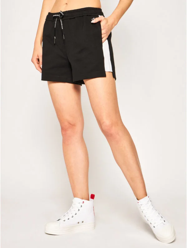 Calvin Klein dámské černé šortky  - S (BAE)