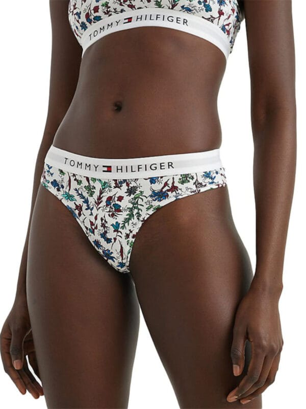 Tommy Hilfiger dámská tanga - M (02R)
