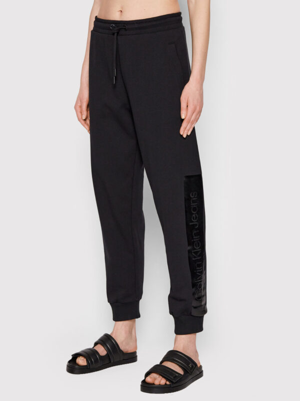 Calvin Klein dámské černé tepláky J20J217785 S