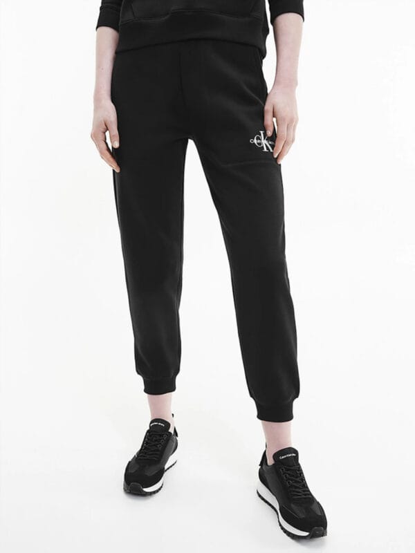 Calvin Klein dámské černé tepláky J20J218971 L
