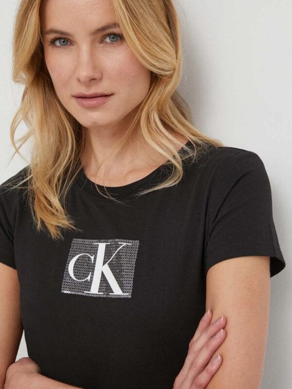 Calvin Klein dámské černé tričko J20J222961 XS