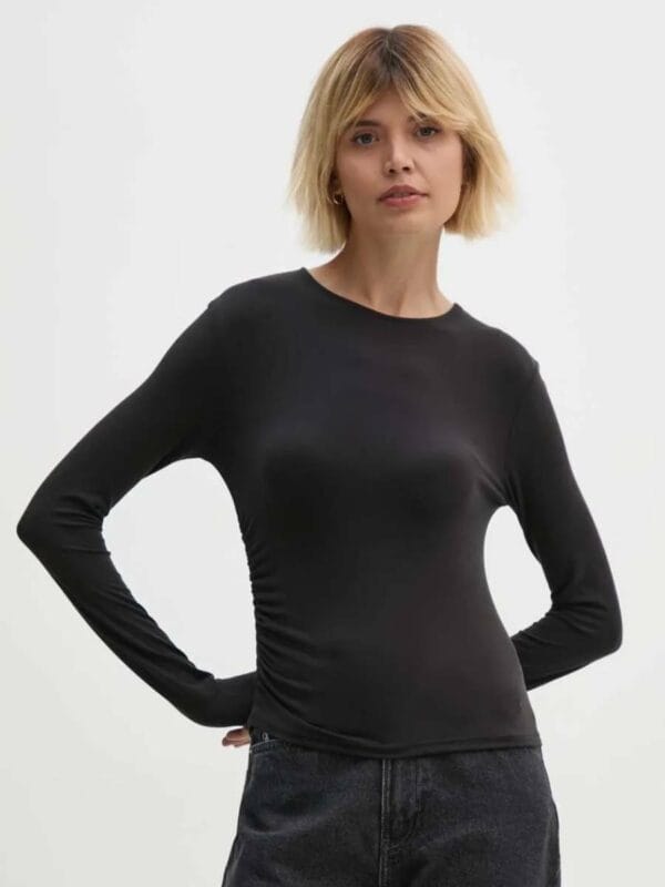 Calvin Klein dámské černé tričko J20J224065 L
