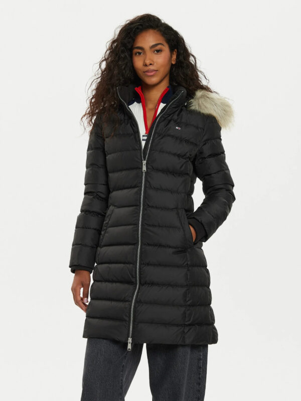 Tommy Jeans dámská černá bunda DW0DW18864 L