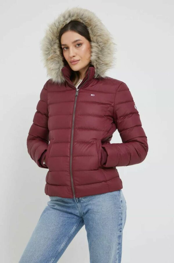 Tommy Jeans dámská vínová zimní bunda DW0DW08588 L