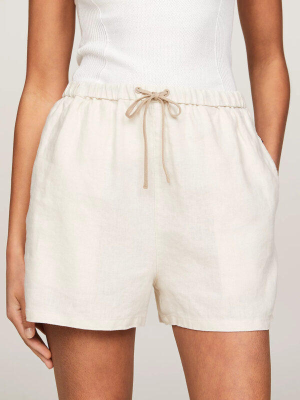 Tommy Hilfiger dámské béžové šortky WW0WW41376 42