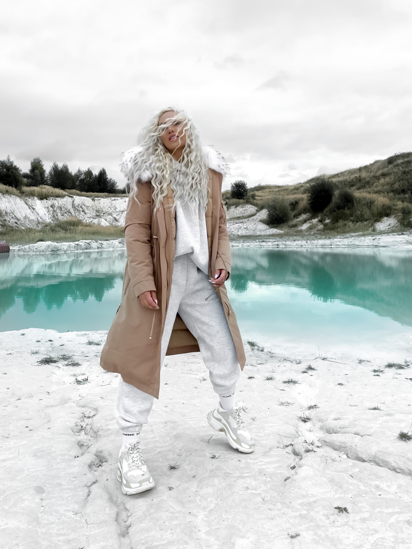 Béžová parka s kožešinou AUTHENTIC