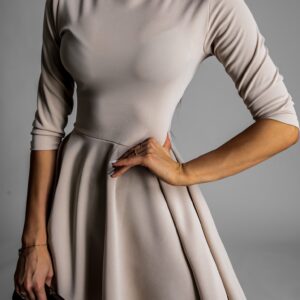 Béžové elegantní šaty GROUND s dlouhým rukávem