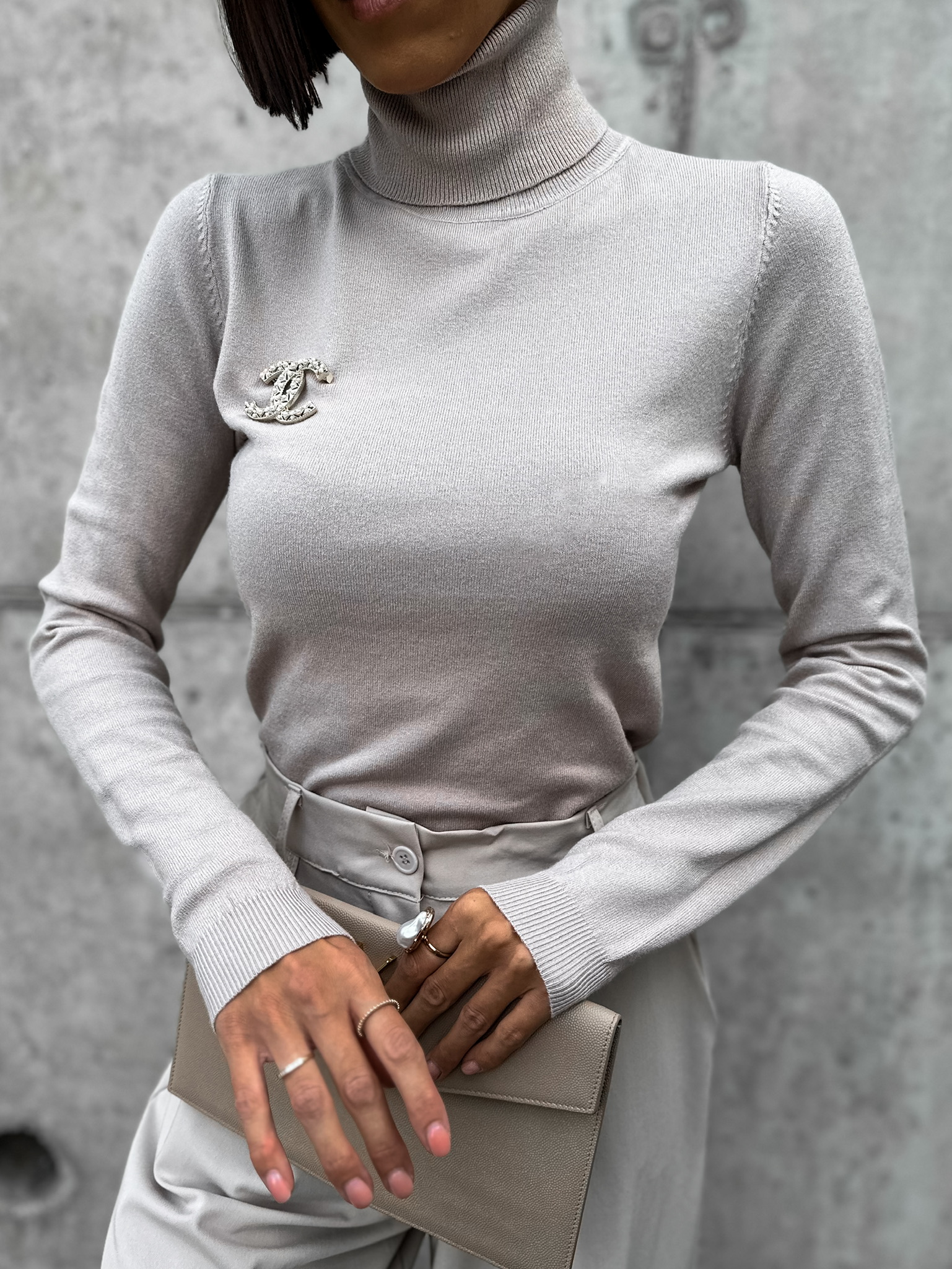 Béžový svetřík CATENY s roláčkem Velikost: ONESIZE - Obrázek 2