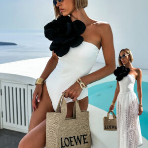 Bílé stylové jednodílné plavky KLEANTIS se sukní Velikost: S/M