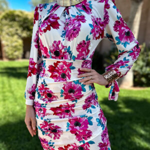 Bílorůžové krátké květinové šaty YARMUR s dlouhým rukávem Velikost: ONESIZE