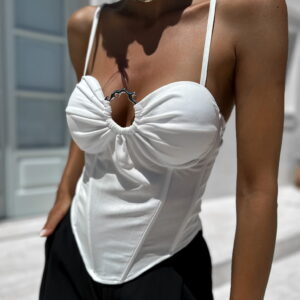 Bílý elegantní top BETSYSE s průstřihem Velikost: M/L