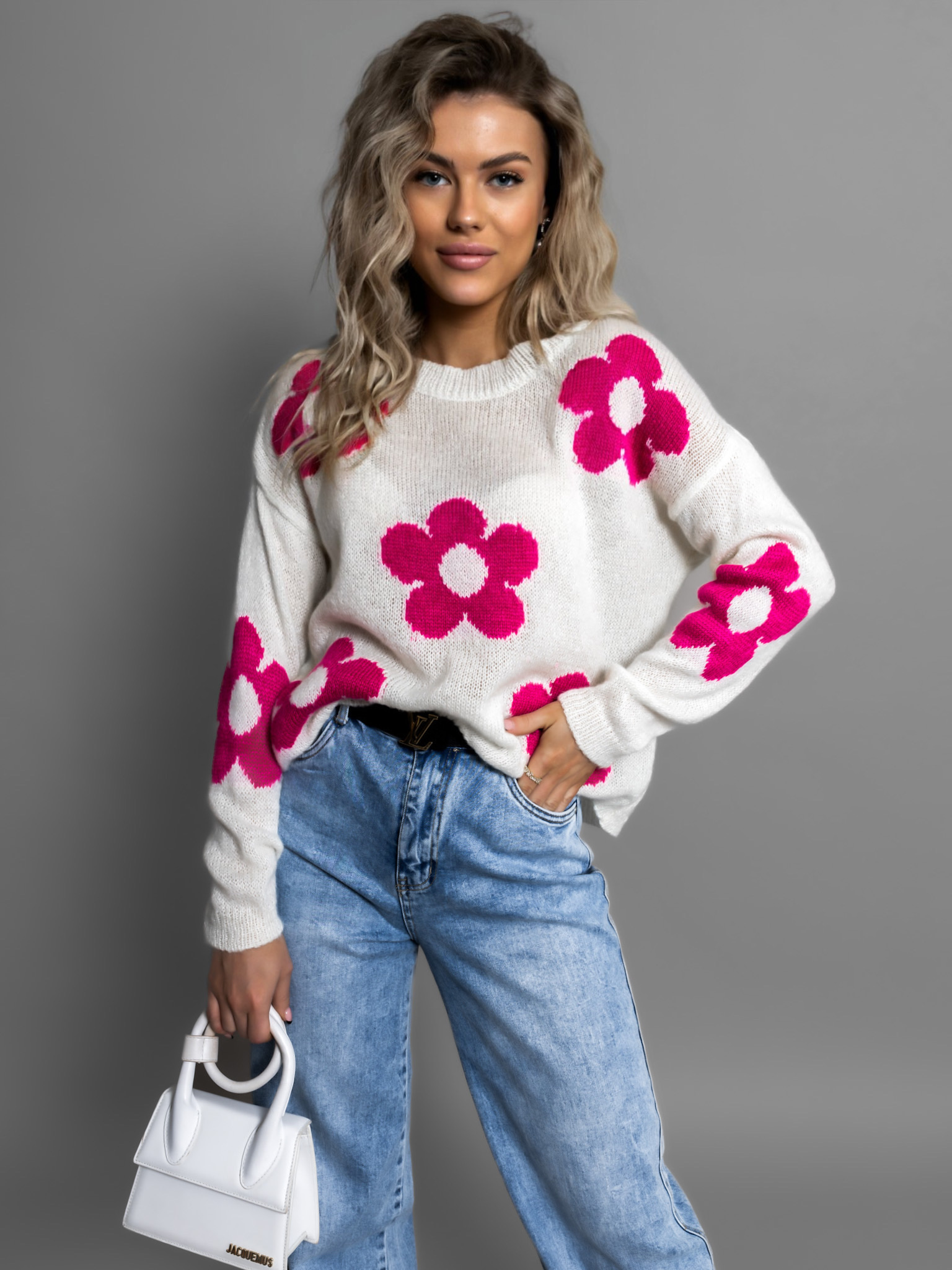 Bílý svetřík NAPLESI s květinovým vzorem Velikost: ONESIZE