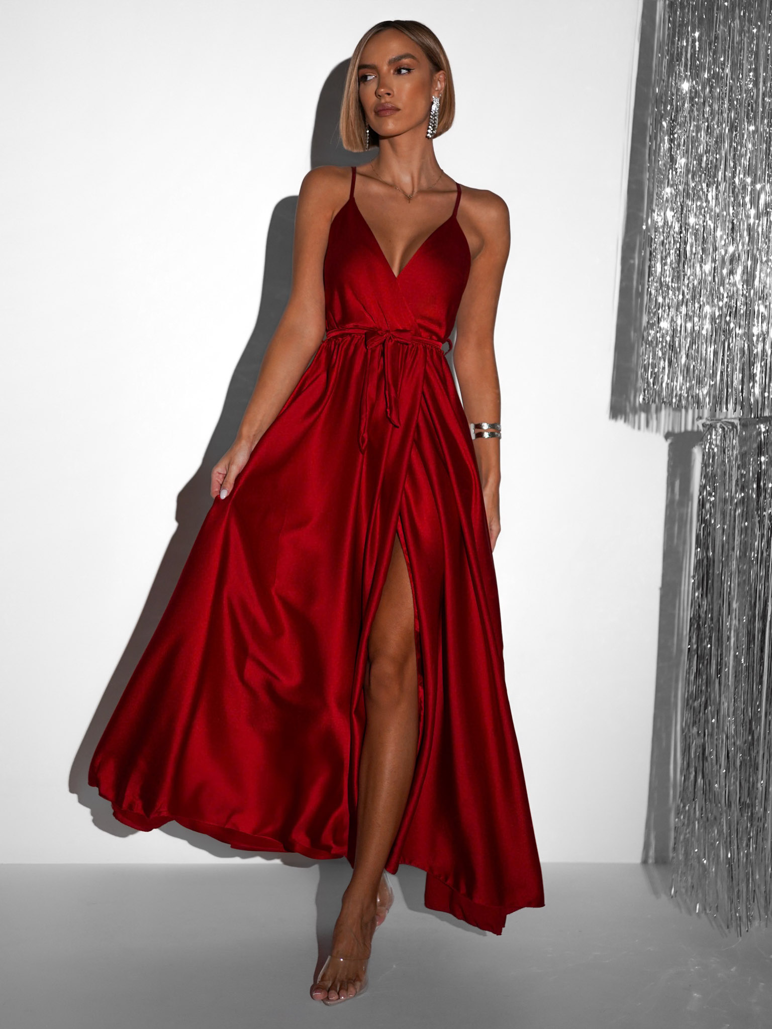 Bordó lesklé dlouhé plesové šaty FAIRYTALE