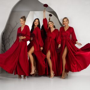 Bordó saténové šaty WOMAN pro družičky s dlouhým rukávem Velikost: ONESIZE