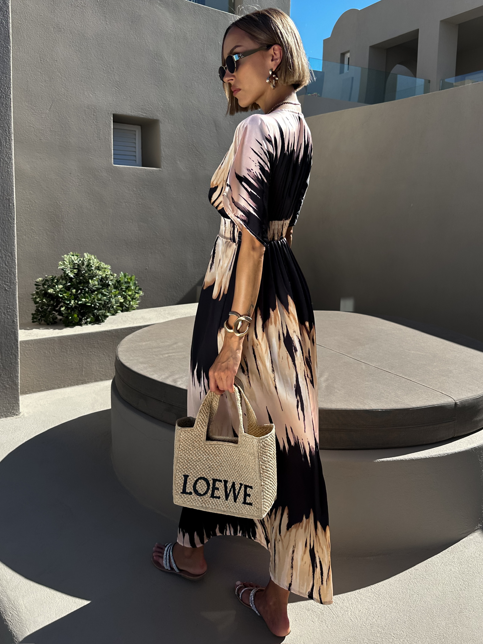 Černé dlouhé letní šaty DICKET s výstřihem do V Velikost: ONESIZE - Obrázek 2