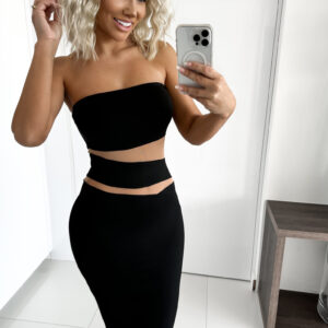 Černé šaty VUJENYTE s průstřihy Velikost: S/M