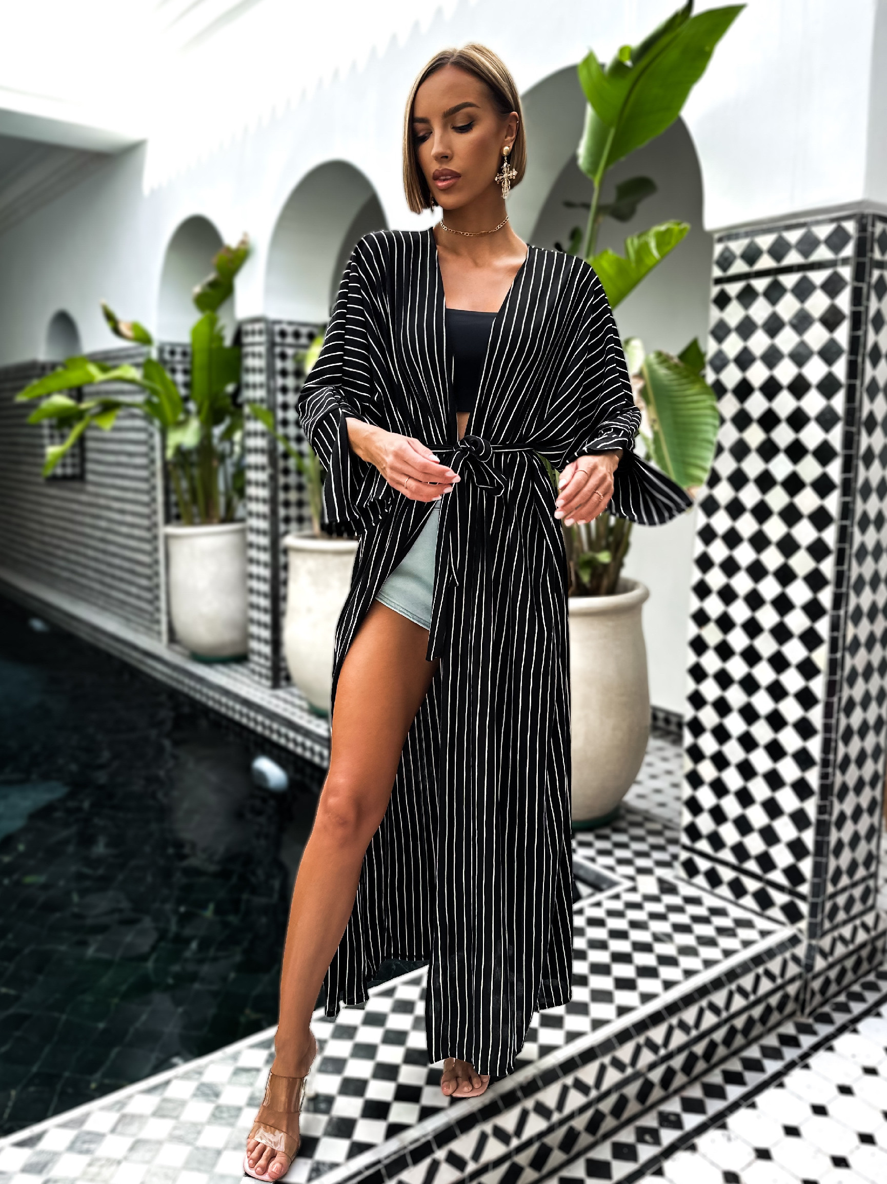 Černý dlouhý cardigan IZAURAL s páskem Velikost: ONESIZE - Obrázek 3