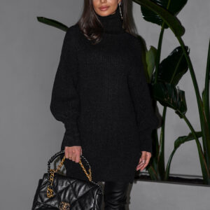 Černý oversize dlouhý svetr CARLA s rolákem Velikost: ONESIZE