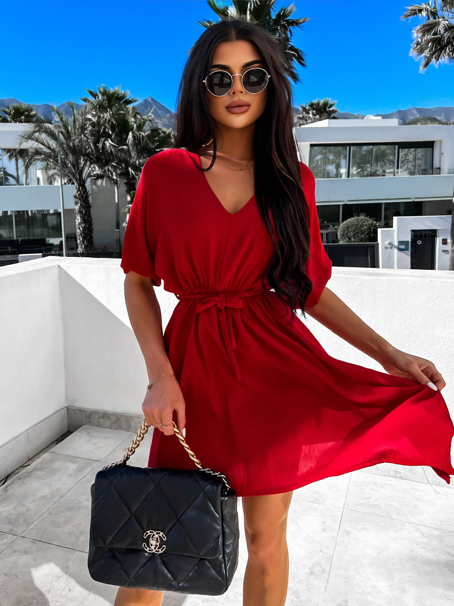 Červené lehké šaty MULLBERY s výstřihem Velikost: ONESIZE - Obrázek 3