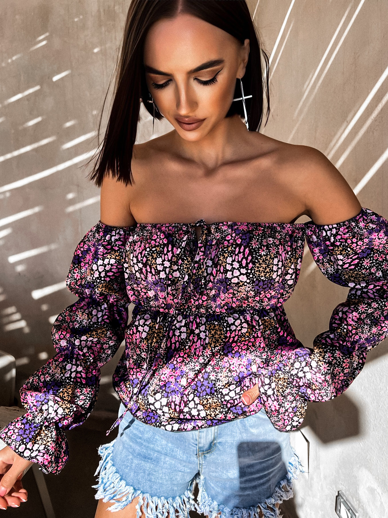 Fialová halenka HAJIMA s květinovým vzorem - Obrázek 3