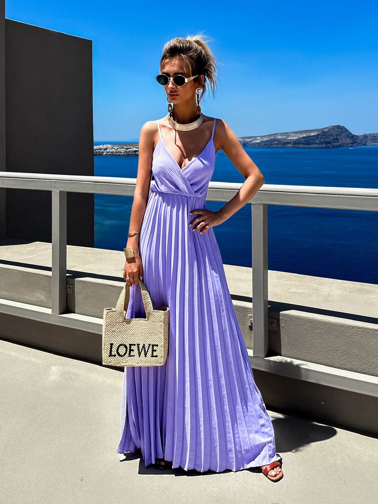 Fialové dlouhé plisované šaty SUNLOVE na ramínka Velikost: ONESIZE - Obrázek 2