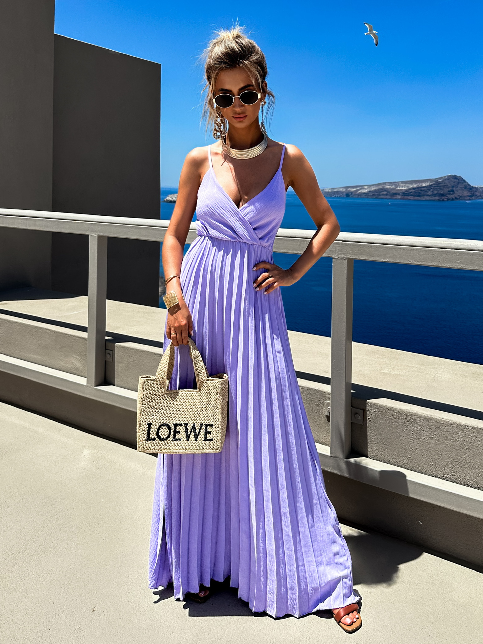 Fialové dlouhé plisované šaty SUNLOVE na ramínka Velikost: ONESIZE