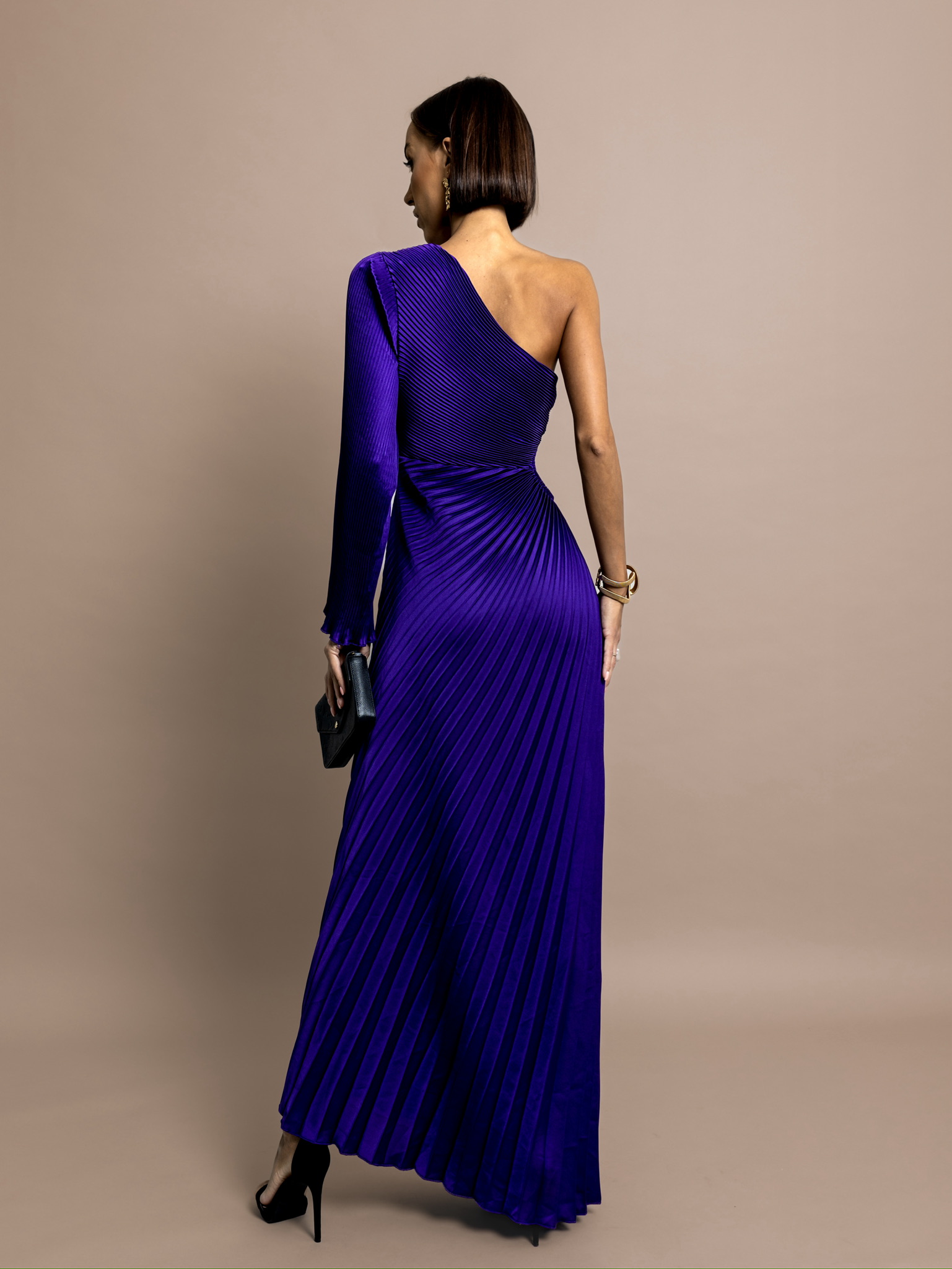 Fialové plisované šaty KYBELA na jedno rameno Velikost: ONESIZE - Obrázek 3