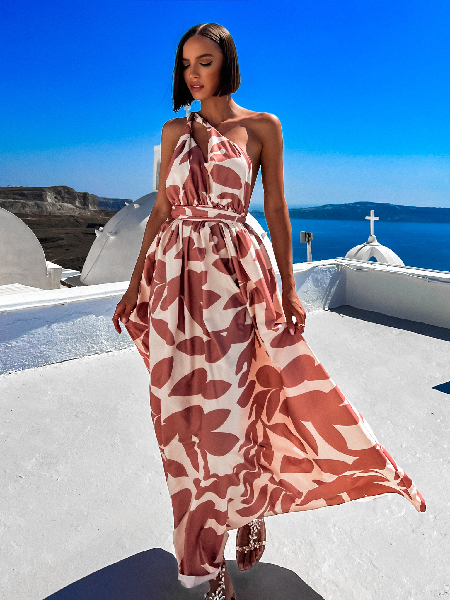 Hnědé vzorované šaty CHOCO s variabilním zavazováním - Obrázek 2