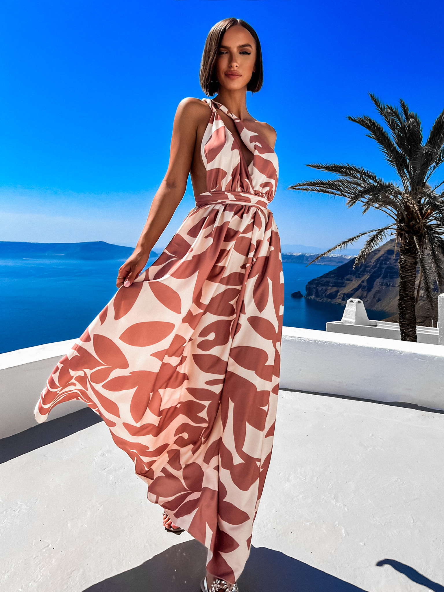 Hnědé vzorované šaty CHOCO s variabilním zavazováním