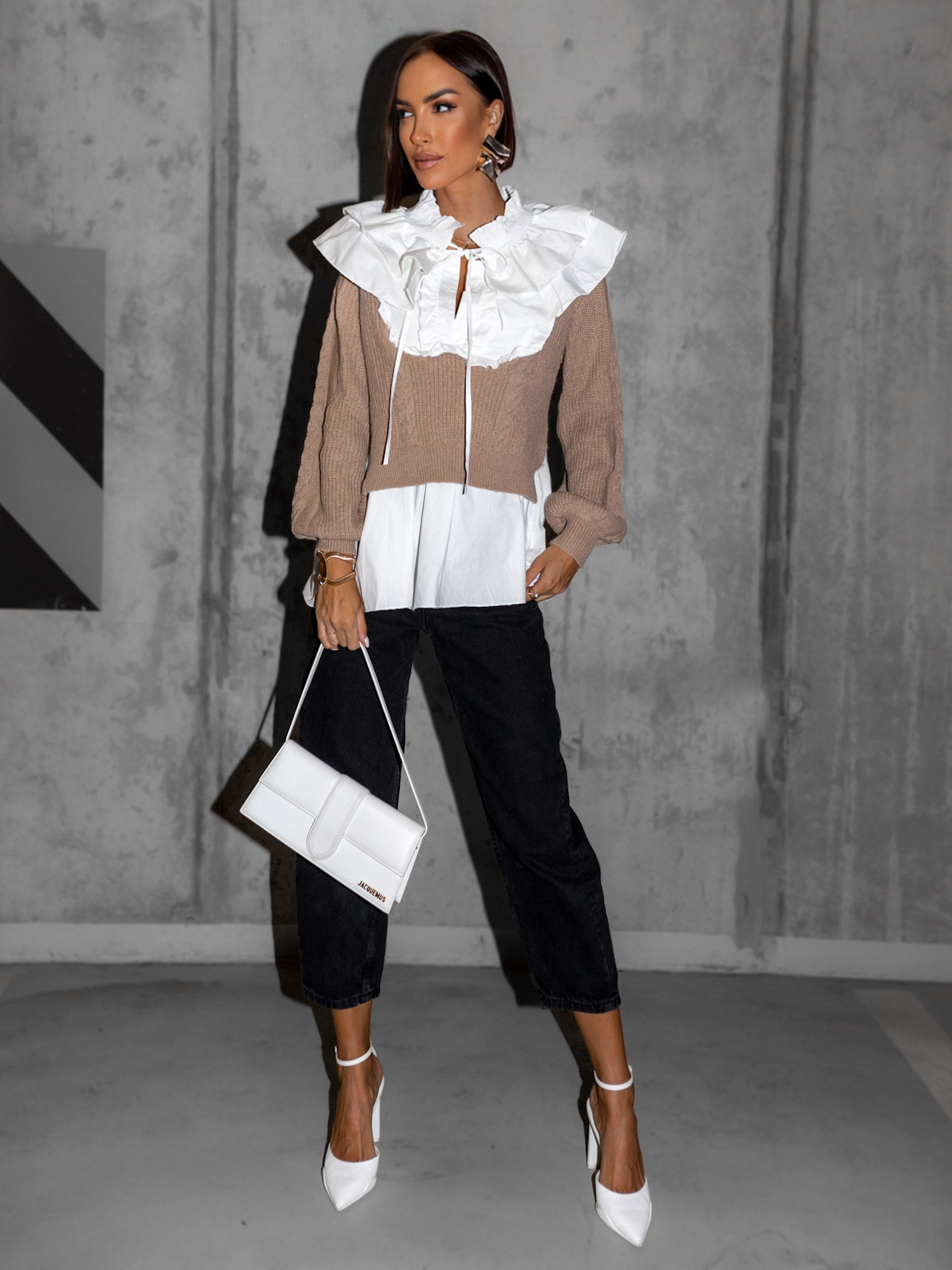 Hnědý pletený svetr PUMPKIN s volánky Velikost: ONESIZE - Obrázek 3