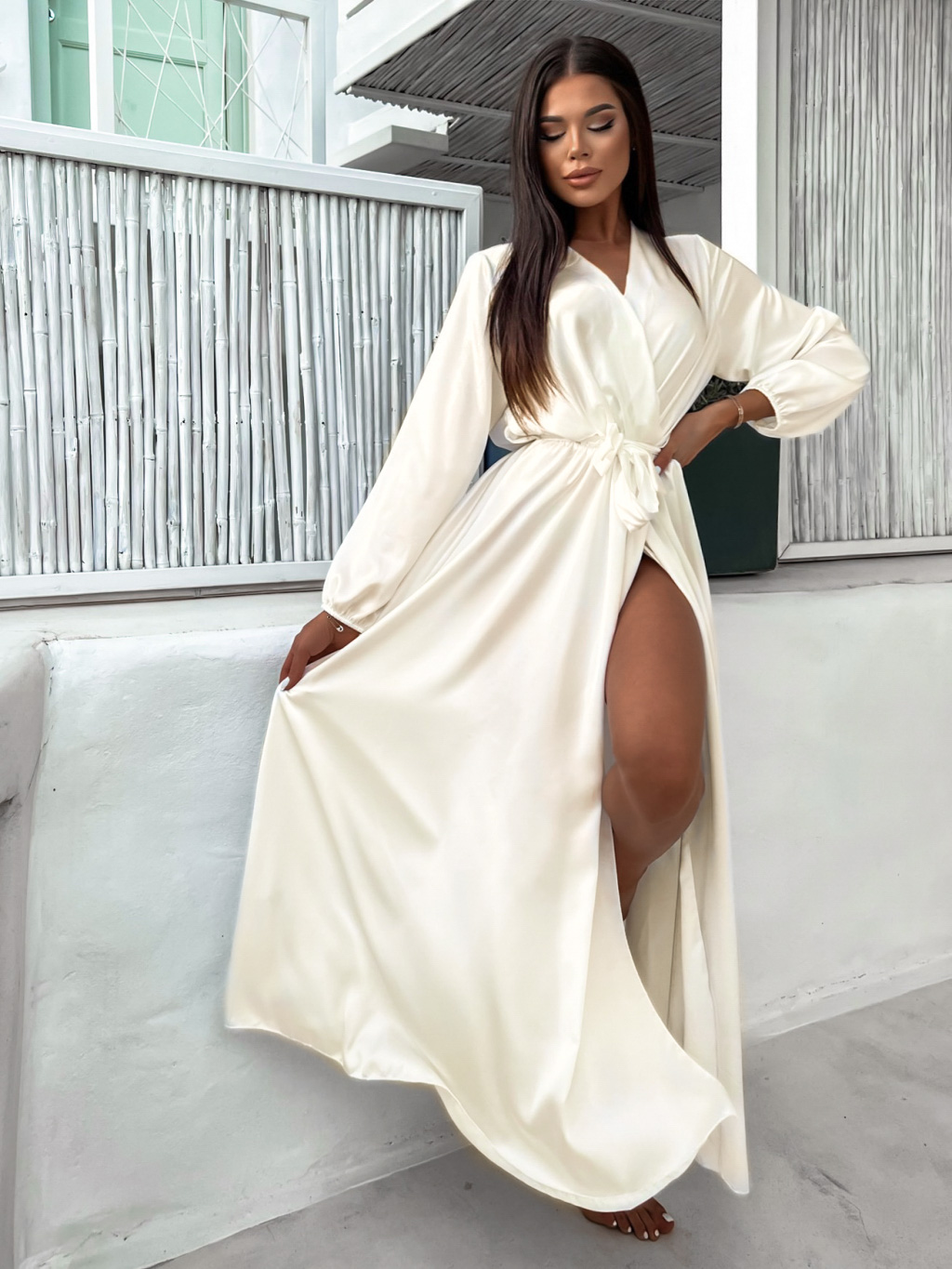 Krémové elegantní šaty WOMAN s dlouhým rukávem Velikost: ONESIZE - Obrázek 2