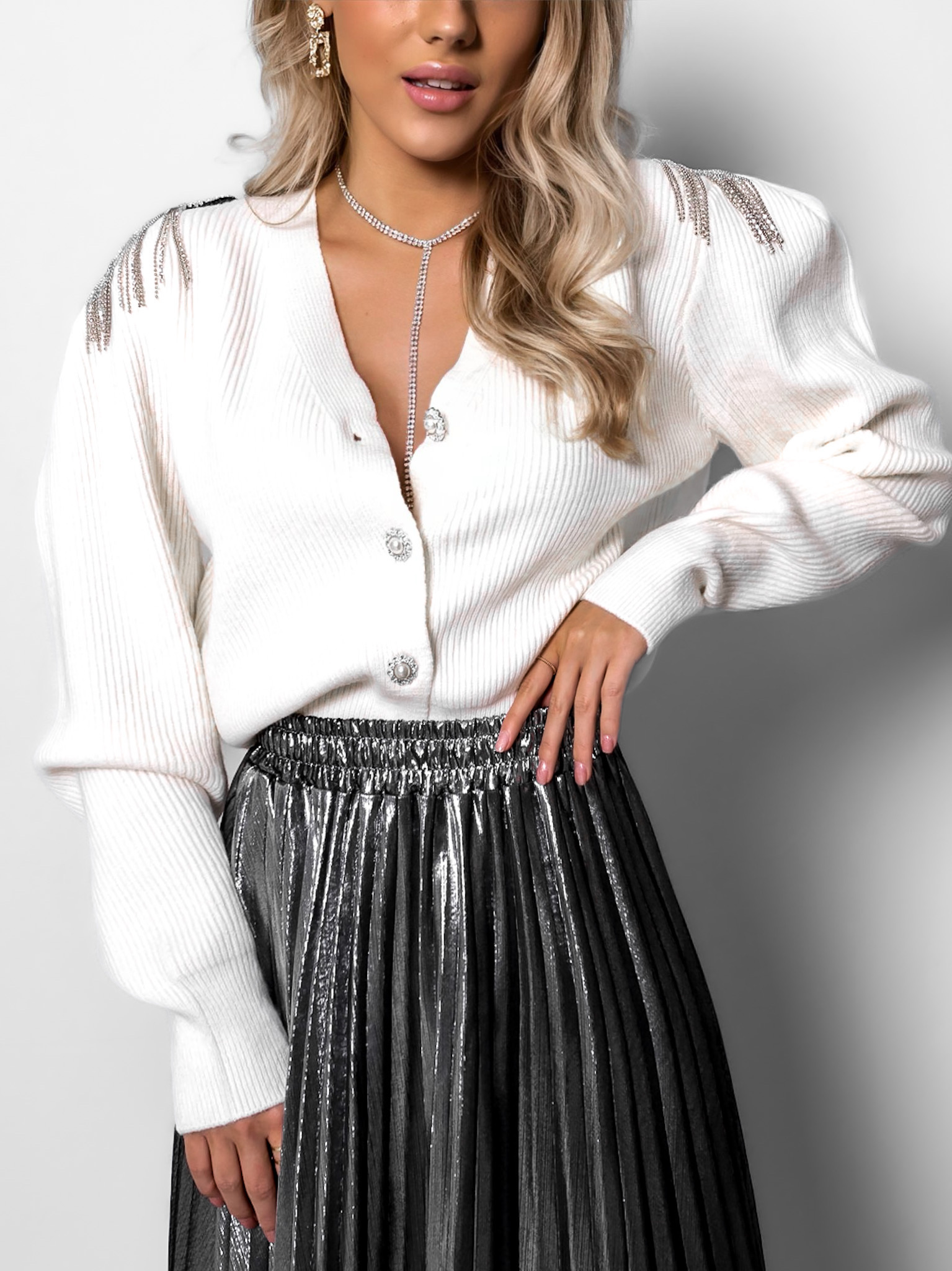 Krémový svetřík SATYROV s aplikací na ramenou Velikost: ONESIZE - Obrázek 2