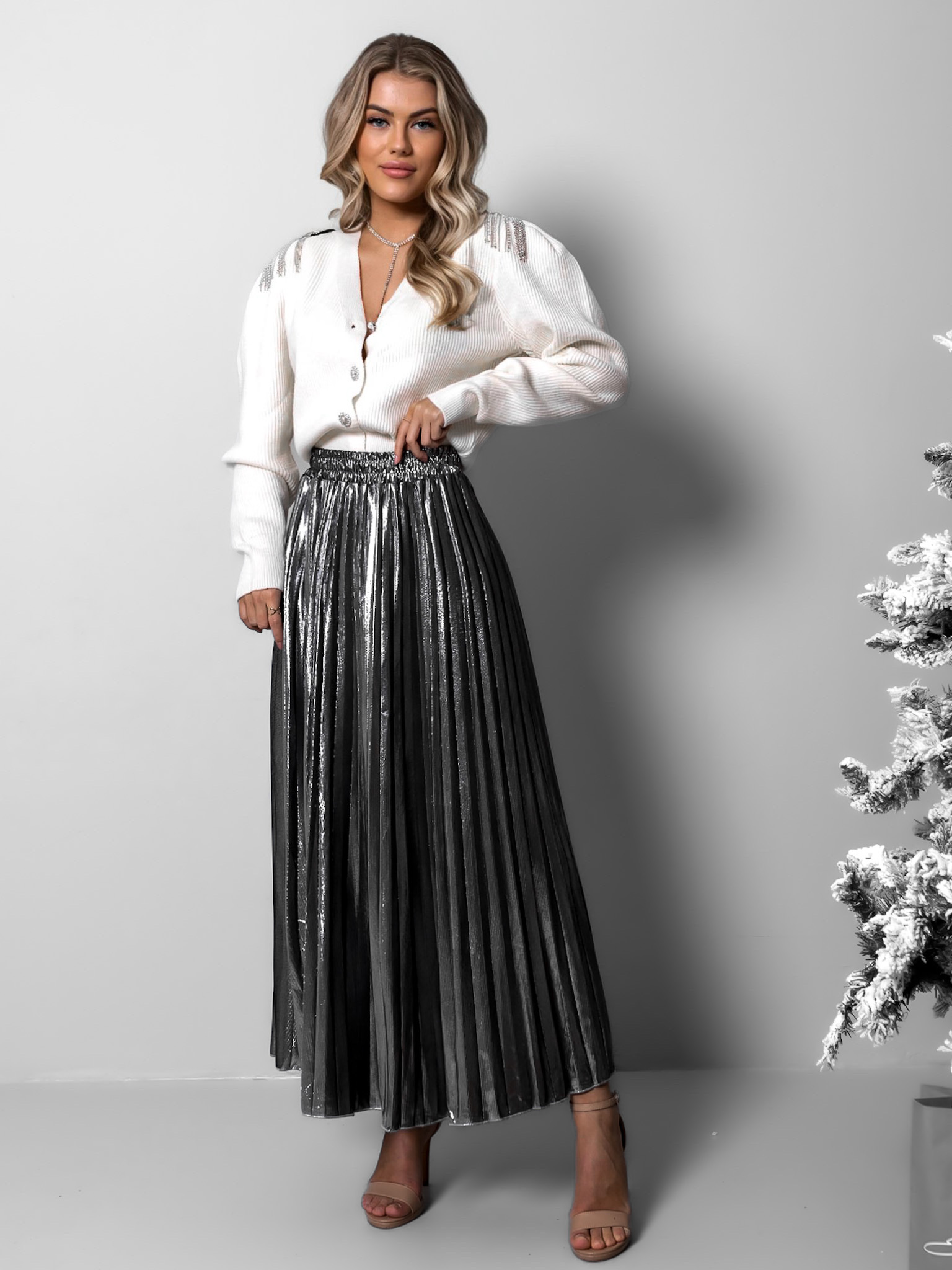 Krémový svetřík SATYROV s aplikací na ramenou Velikost: ONESIZE