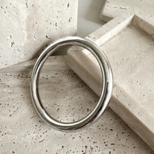 Kulatý jednoduchý náramek TOMASO ve stříbrné barvě Velikost: ONESIZE