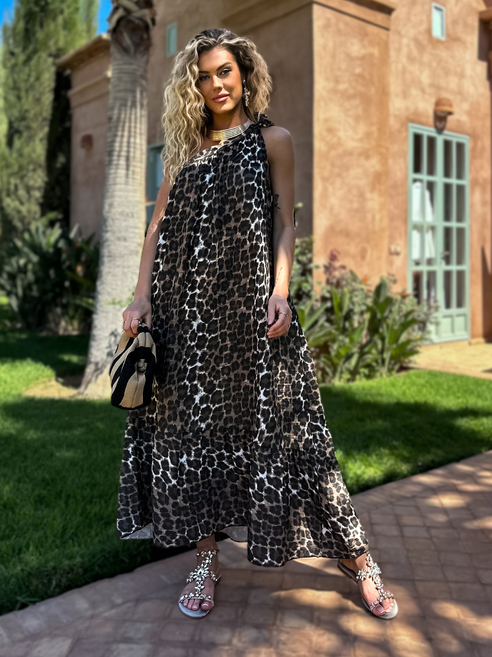 Leopardí hnědé dlouhé mušelínové šaty THAD Velikost: ONESIZE - Obrázek 3