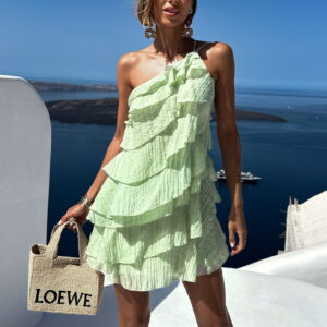 Mintové koktejlové krátké JUJUBE s volánky Velikost: M/L