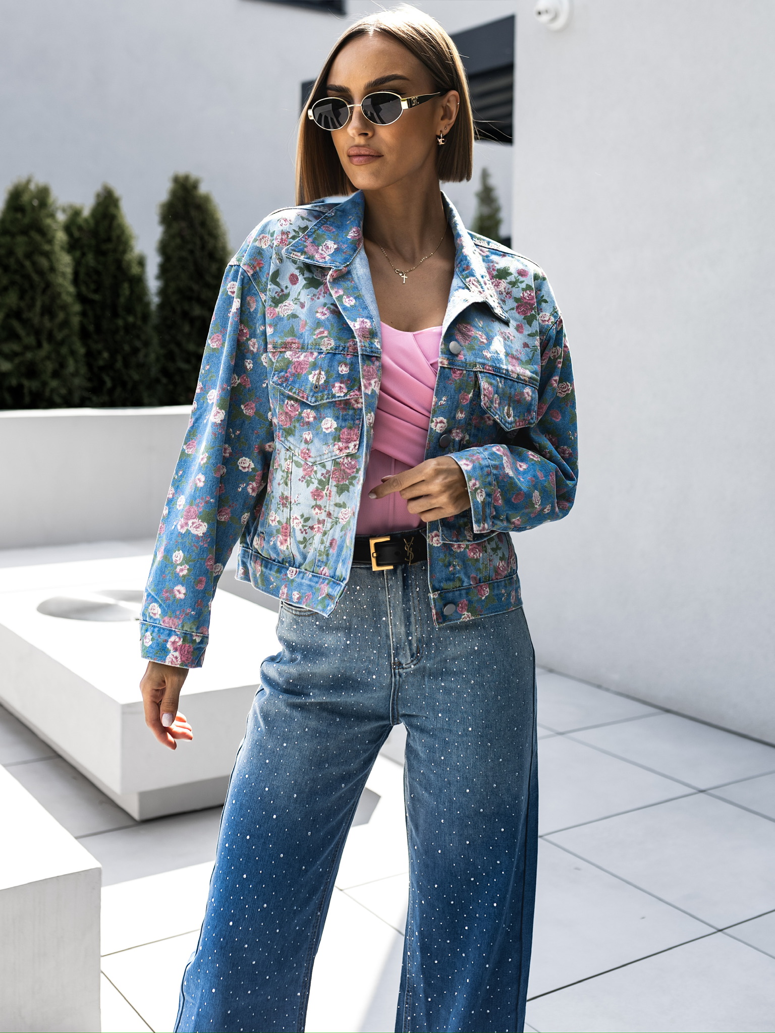 Modrá květovaná džínová bunda OGNJAJ s kytičkami Velikost: ONESIZE