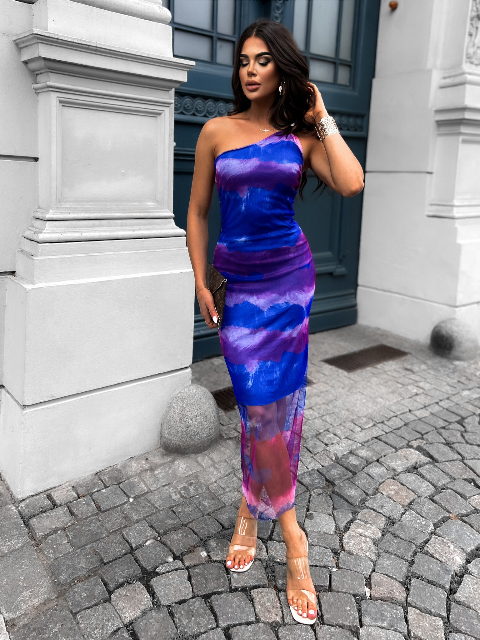 Modré elegantní šaty WOROL přes jedno rameno Velikost: ONESIZE - Obrázek 2