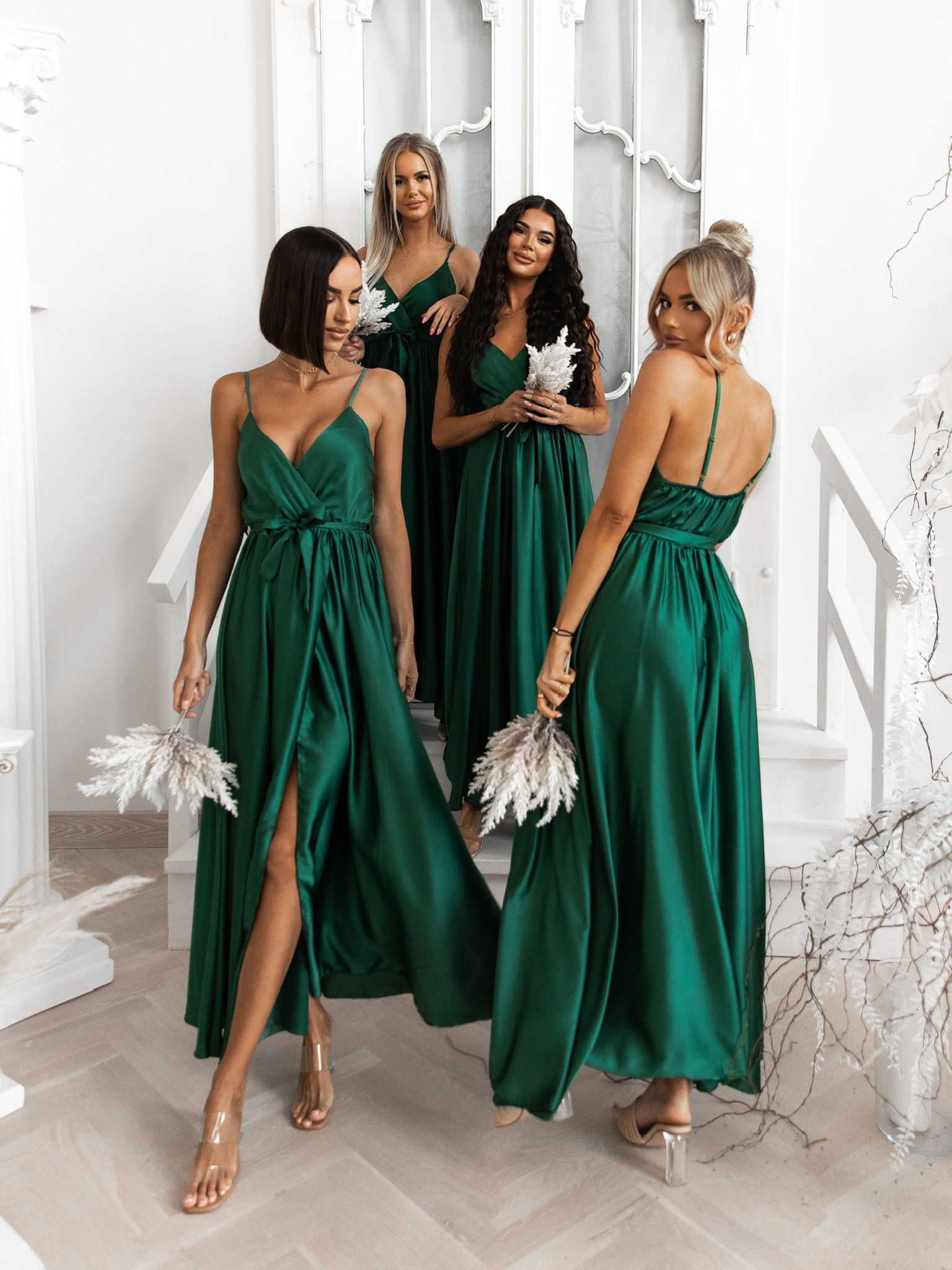 Smaragdové elegantní dlouhé šaty FAIRYTALE pro družičky Velikost: ONESIZE - Obrázek 2