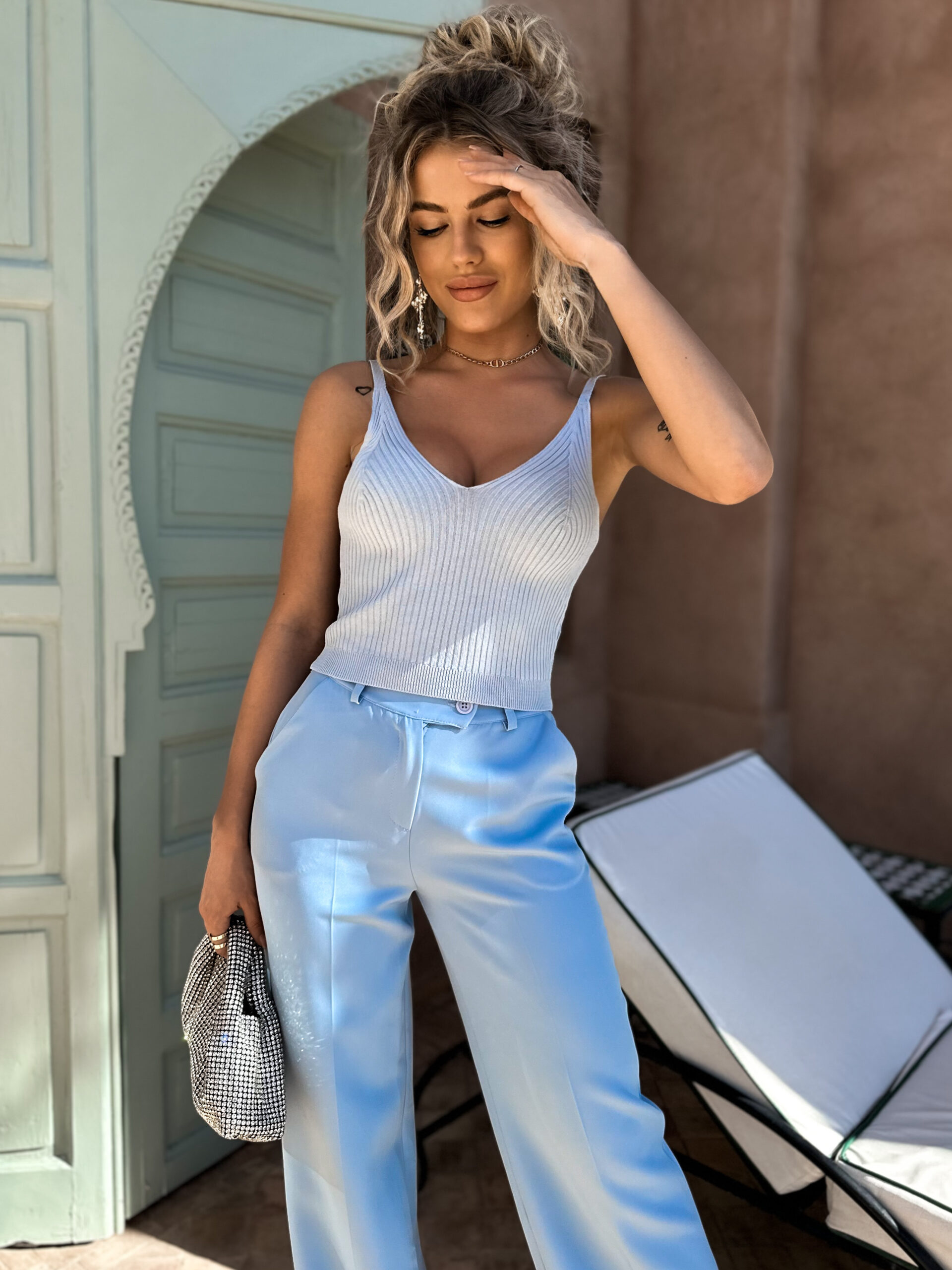 Světle modrý elegantní úpletový top FORDAE Velikost: ONESIZE - Obrázek 2