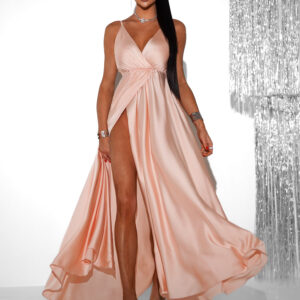 Světle růžové dlouhé lesklé šaty PERFECTLY s výstřihem Velikost: ONESIZE