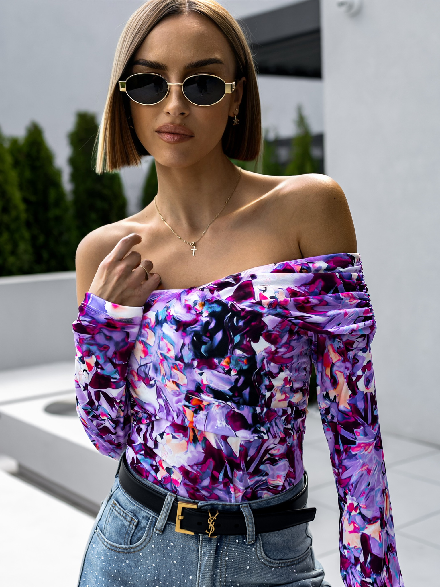 Tmavě fialové květinové body LIBAROT Velikost: ONESIZE