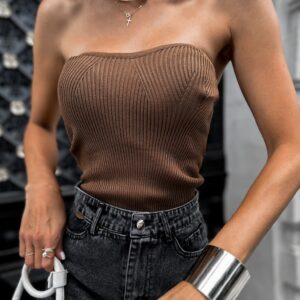 Tmavě hnědý žebrovaný top KARPANY Velikost: M/L