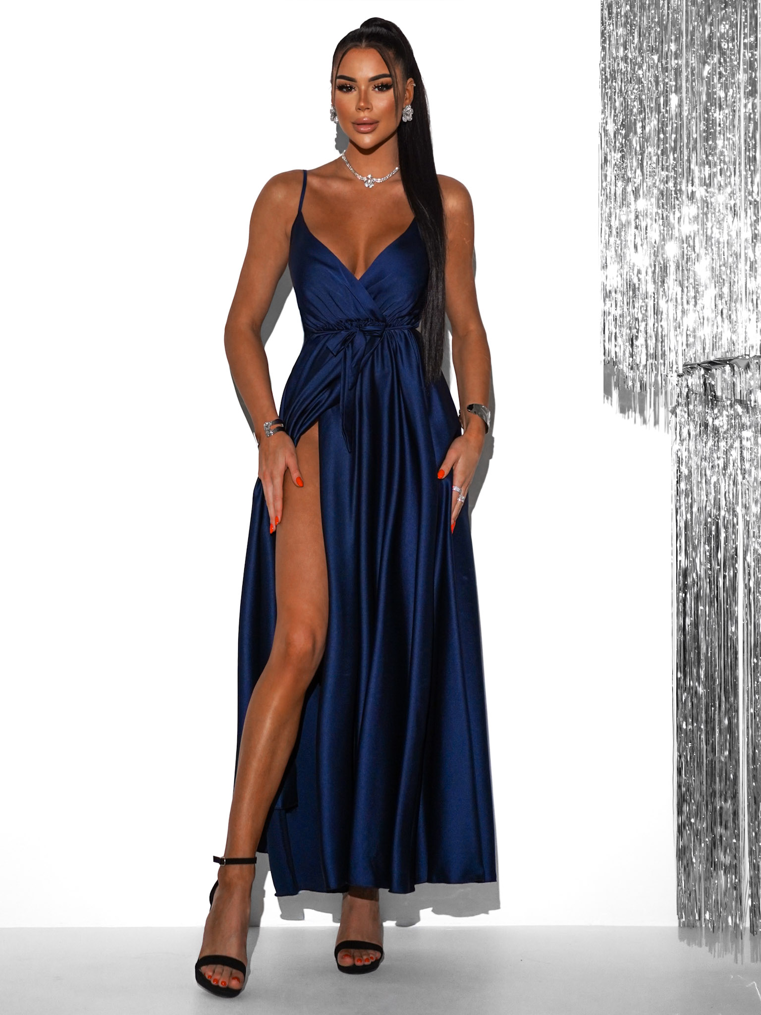 Tmavě modré elegantní dlouhé šaty FAIRYTALE Velikost: ONESIZE - Obrázek 2