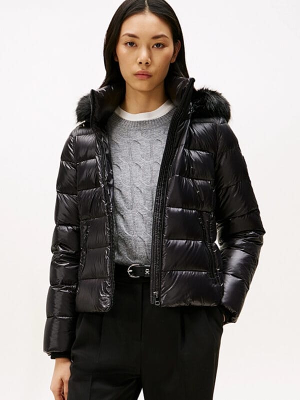 Tommy Hilfiger dámská péřová bunda WW0WW47354BDS XXL
