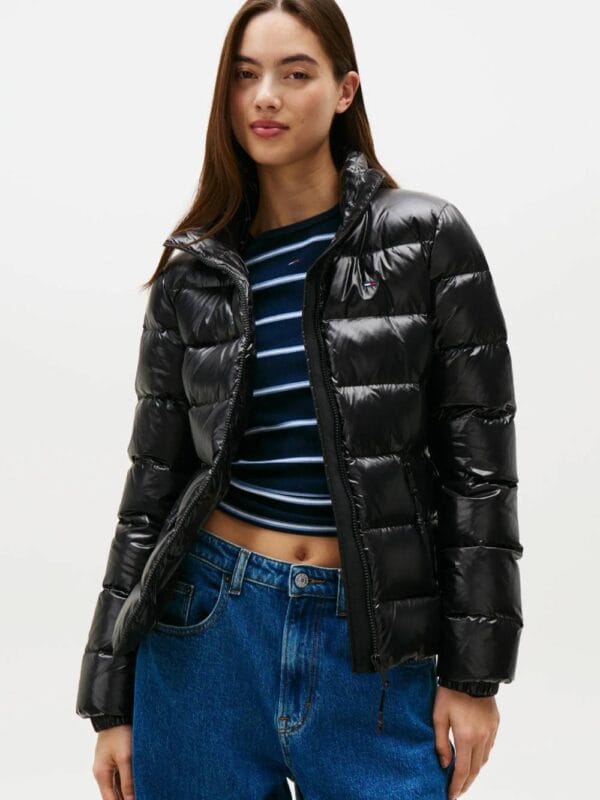 Tommy Jeans dámská černá zimní bunda DW0DW21618BDS XL
