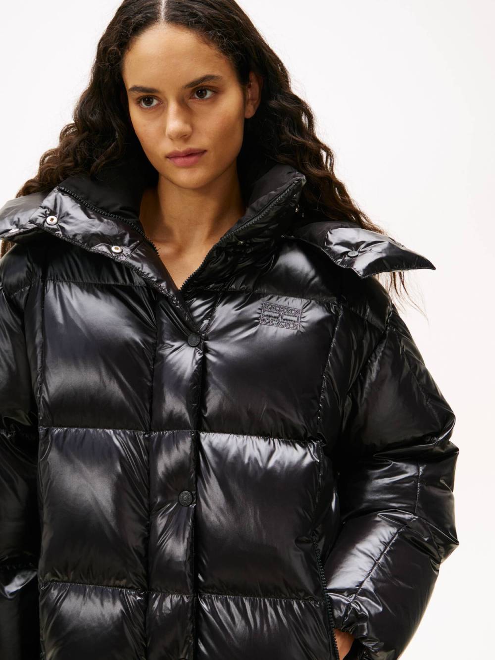 Tommy Jeans dámský černý zimní kabát DW0DW21615BDS M