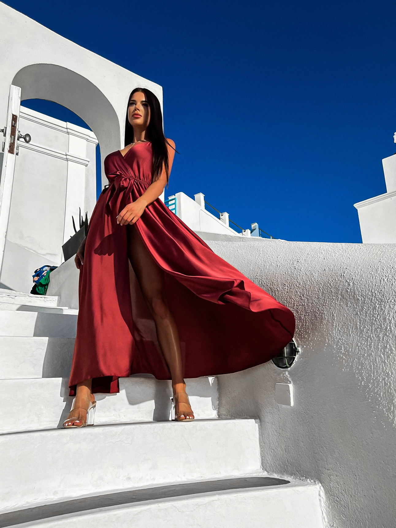 Vínové elegantní dlouhé šaty FAIRYTALE