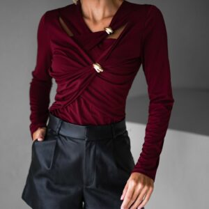 Vínové elegantní triko ODETA s průstřihy Velikost: ONESIZE