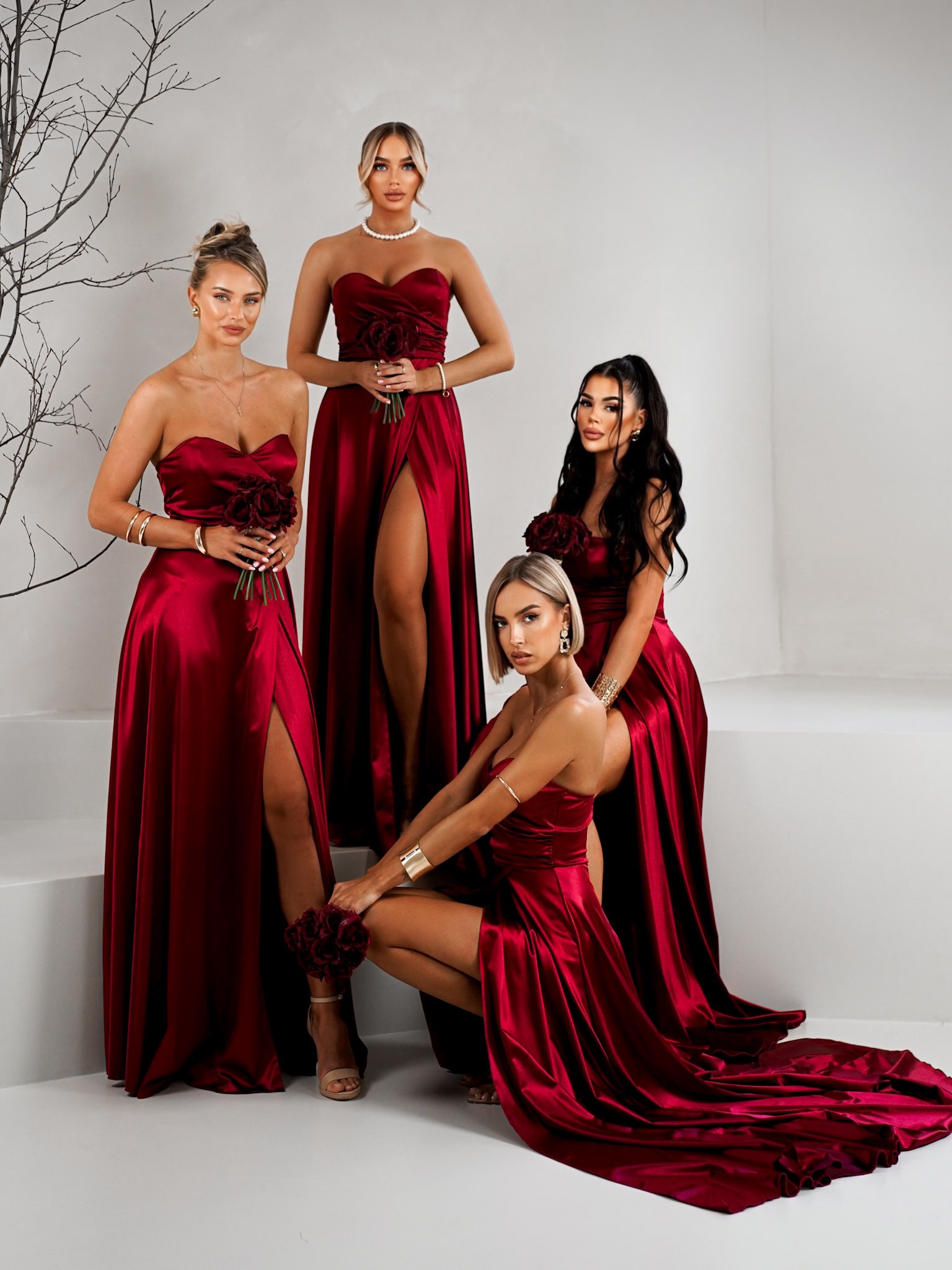 Vínové saténové šaty SYCHAEUS pro družičky bez ramínek Velikost: ONESIZE